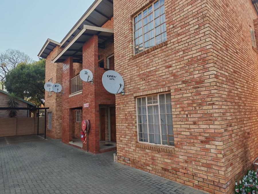 2 Bedroom Property for Sale in Rustenburg Central North West